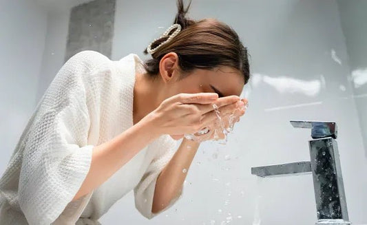 Shine Control: A Scientist’s Guide to Managing Oily and Combination Skin - PURAMORIA