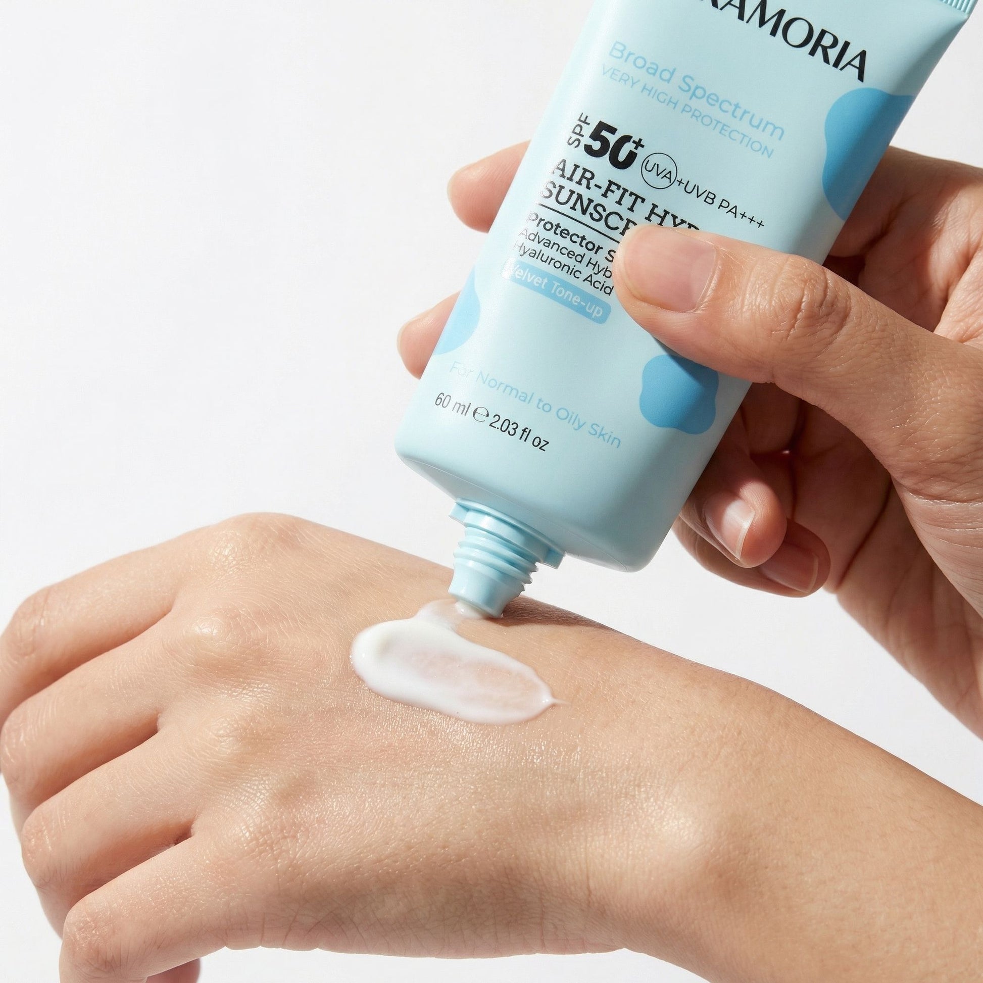 Air - Light Hydrating SPF50+ Sunscreen - PURAMORIA